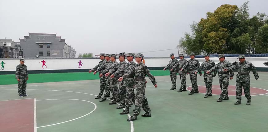 叛逆少年全封闭管理学校