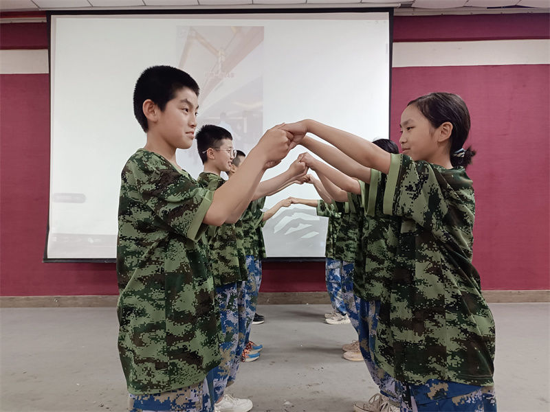 AAA级厌学青少年教育中心