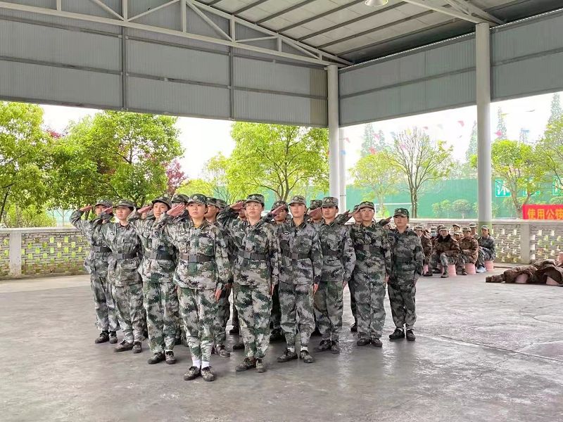 叛逆青少年全封闭式学校